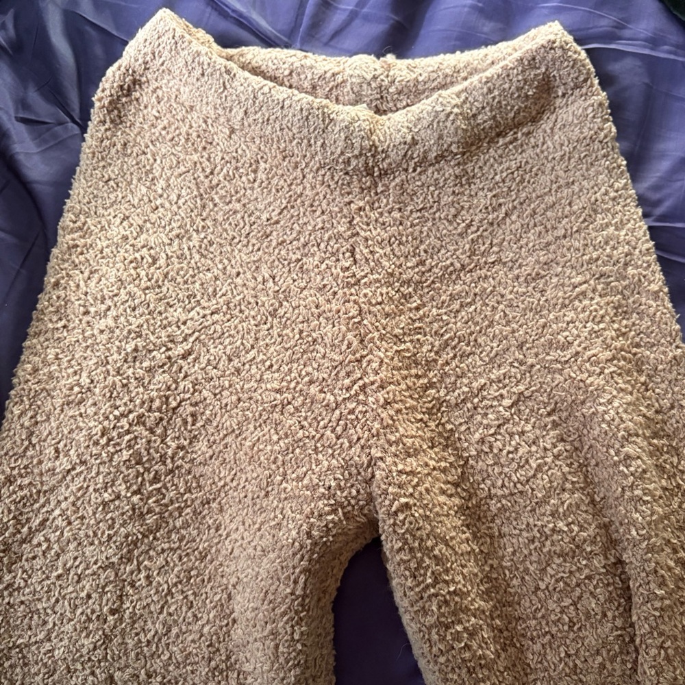 Skims tan sherpa lounge pants